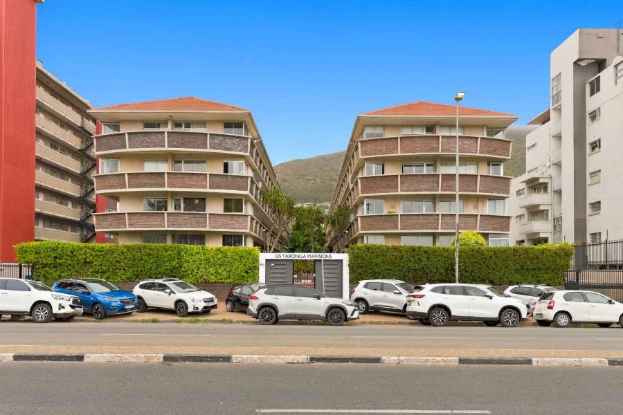 2 Bedroom Property for Sale in Green Point Western Cape
